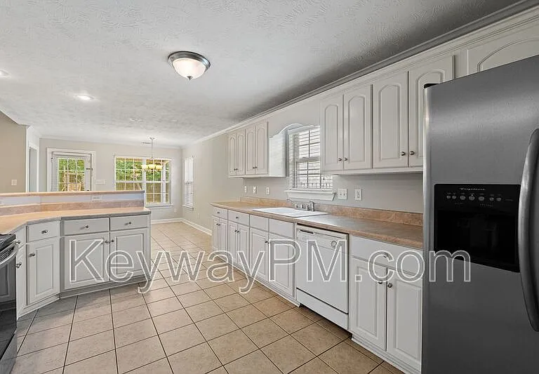 633 Ventana Dr — Photo 7
