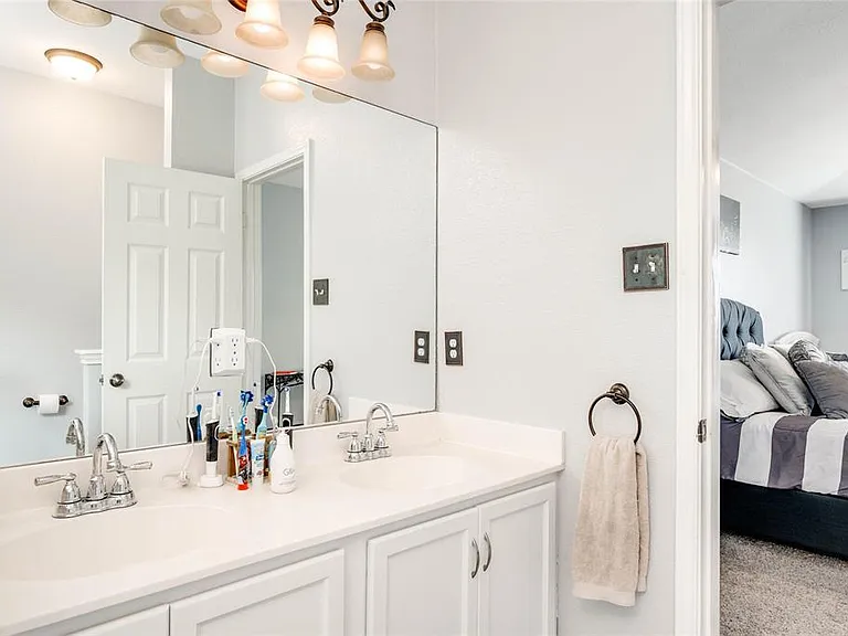 12221 Buzz Schneider Ln — Photo 18