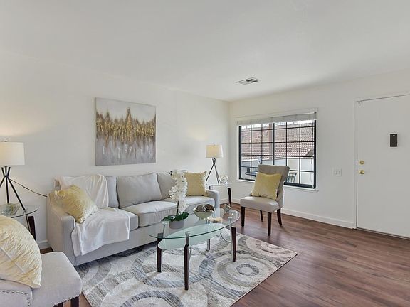 5th image of 454 Colony Knoll Dr
