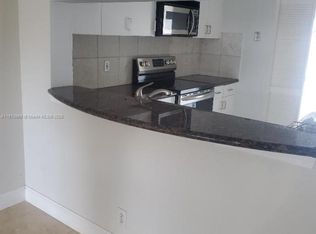 16645 Hemingway Dr, Weston, FL 33326