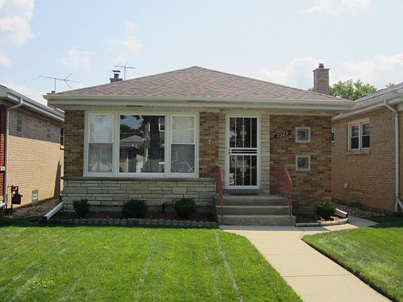 2nd image of 7323 N Oconto Ave