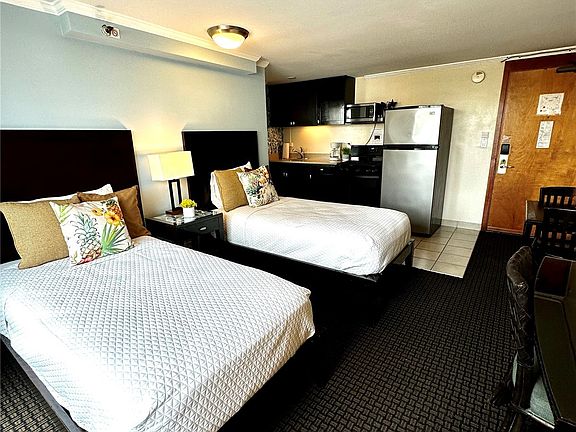 2nd image of 2425 Kuhio Ave #604