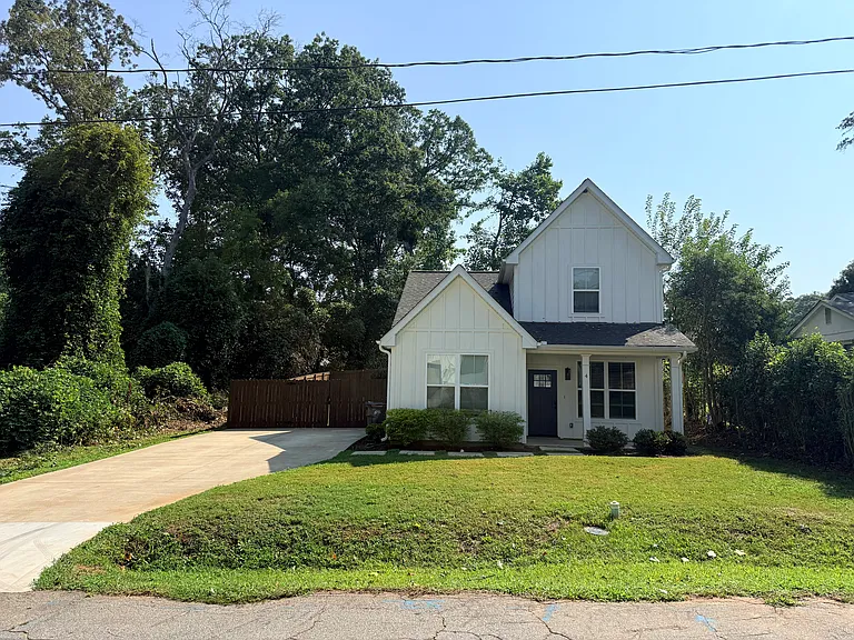 4 Plum Dr — Photo 1