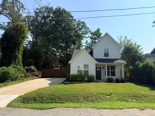 4 Plum Dr, Greenville, SC 29605