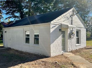 341 E McPherson Dr, Mebane, NC 27302