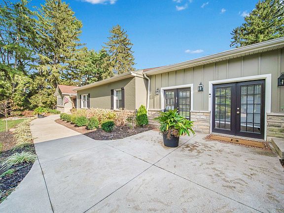 2nd image of 4778 Hayden Blvd