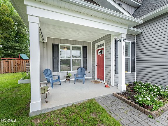 4th image of 1005 Deer Hill Dr