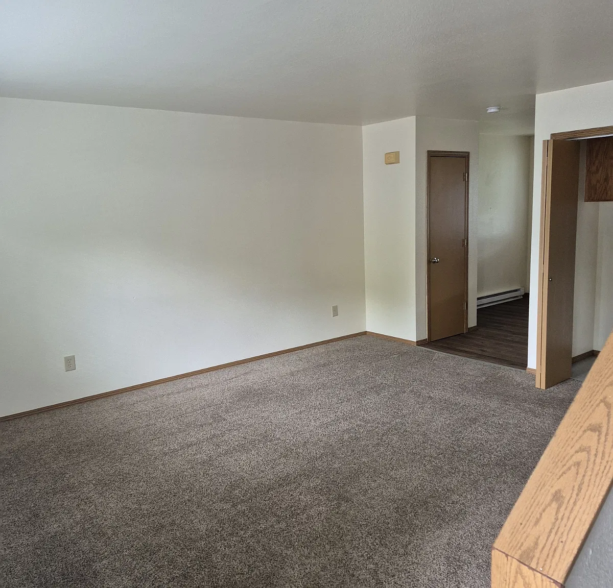 2 bed, 1.5 bath, 1008 sqft, $1,325 — Photo 3