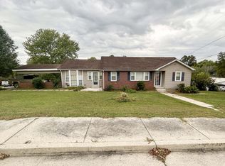 420 S McCrary St, Woodbury, TN 37190