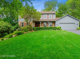 6 Hampton Ct, Algonquin, IL 60102