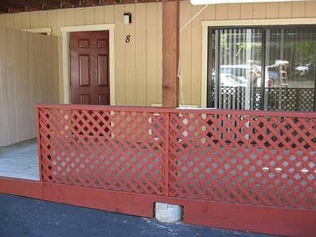 1st image of 2657 Lakeshore Blvd APT 8