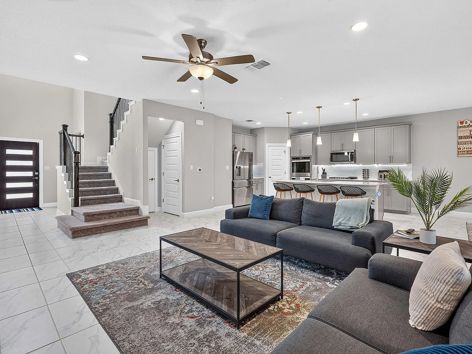 4 bed, 3.0 bath, 2507 sqft, $2,750 — Photo 3