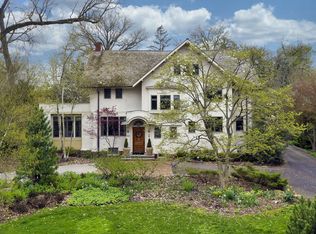 612 Warwick Rd, Kenilworth, IL 60043