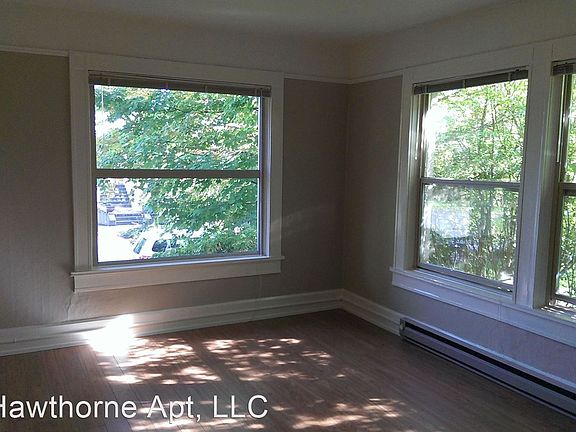 4th image of 349 16th Ave E #9456999