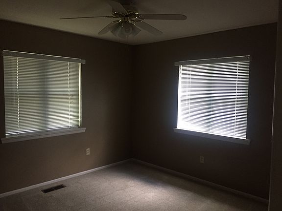5th image of 217 S Omaha Ave