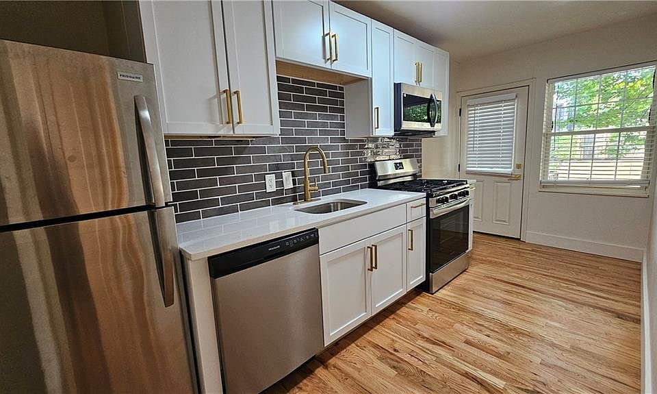 1st image of 1207 W 45th St APT 2W