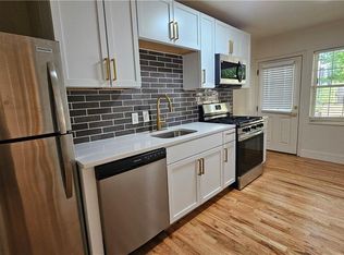 1207 W 45th St APT 2W, Kansas City, MO 64111