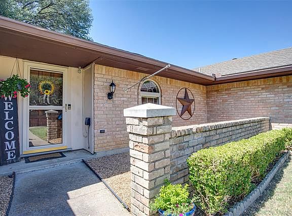 3rd image of 5055 Winesanker Way