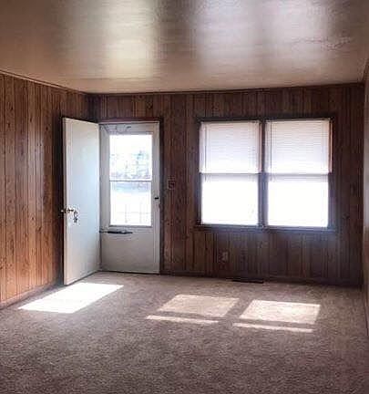 2nd image of 1914 E Cedar Ave