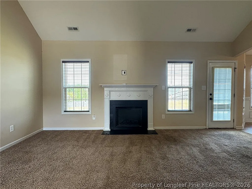 3 bed, 2.0 bath, 1527 sqft, $1,850 — Photo 4