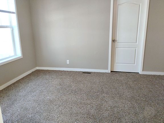 3rd image of 275 Ashley Ct #275