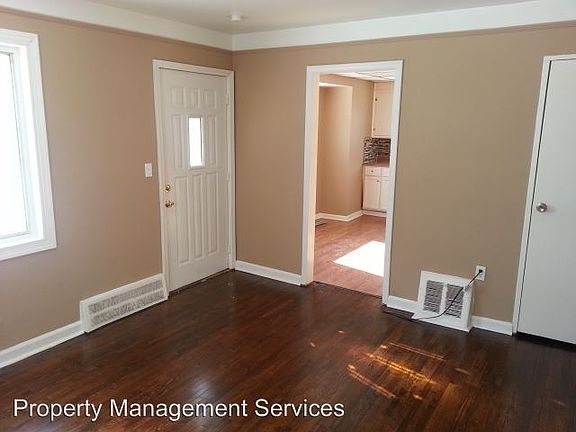 2nd image of 1854 Stewart Ave