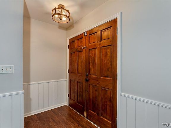 4th image of 3824 Blackberry Ln