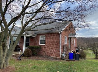 233 N 3rd St, Mount Wolf, PA 17347