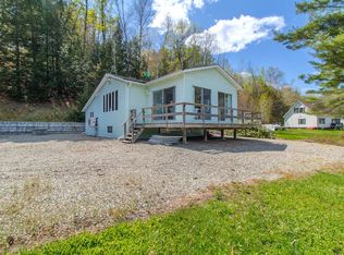896 S Barton Rd, Barton, VT 05822