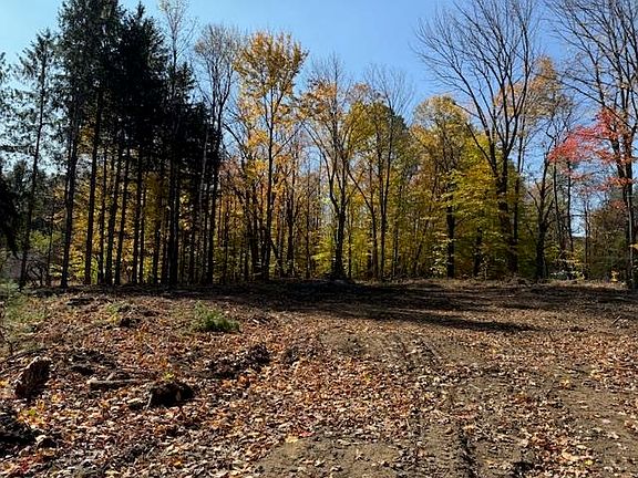 4th image of 8 Okemo Acres Road