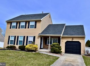 26 Longwood Dr, Sicklerville, NJ 08081