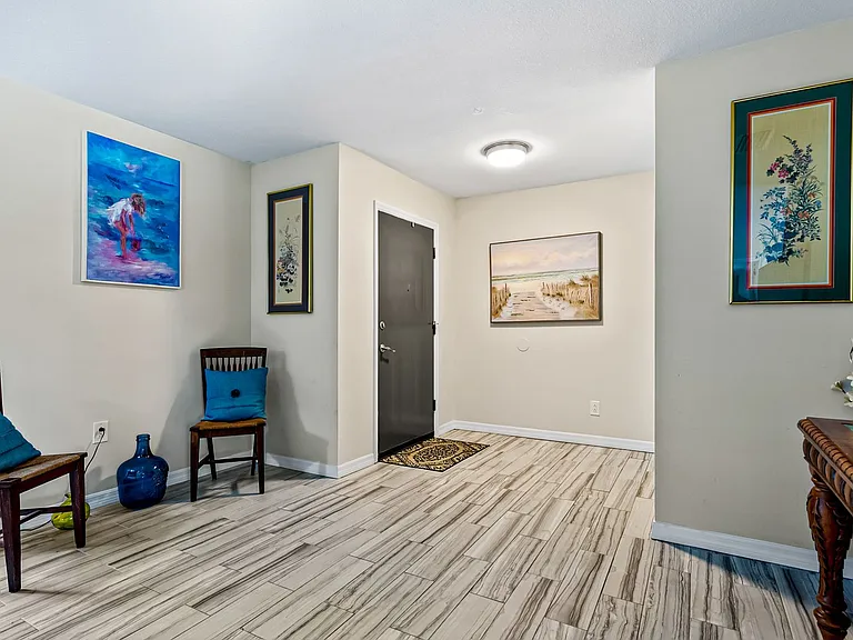 297 Harvey Ave NE — Photo 4