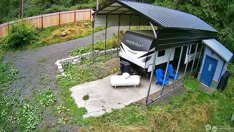 3rd image of 311 E Sherwood Creek Road