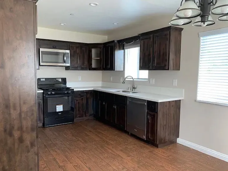 159 N Soldano Ave — Photo 9
