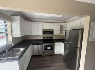 617 Ixoria Ave APT 18, Fort Pierce, FL 34982