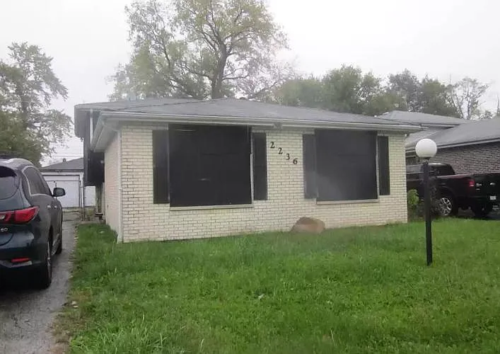 2236 W 157th Pl photo 1