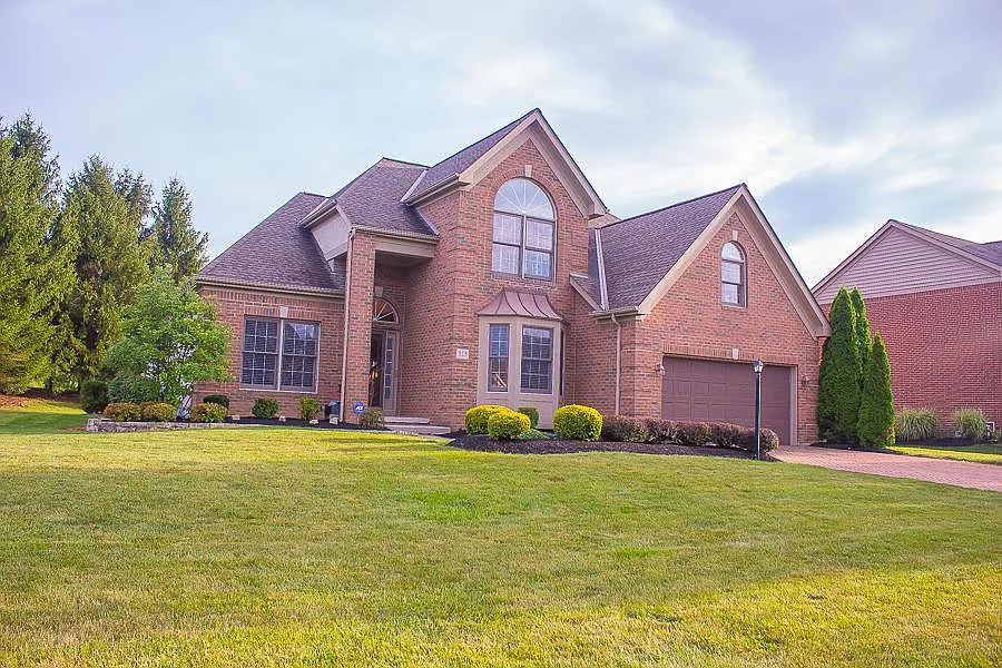 323 Shalebrook Dr photo 1