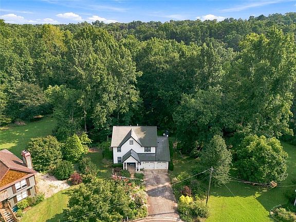 2nd image of 1518 Olde Mill Trce