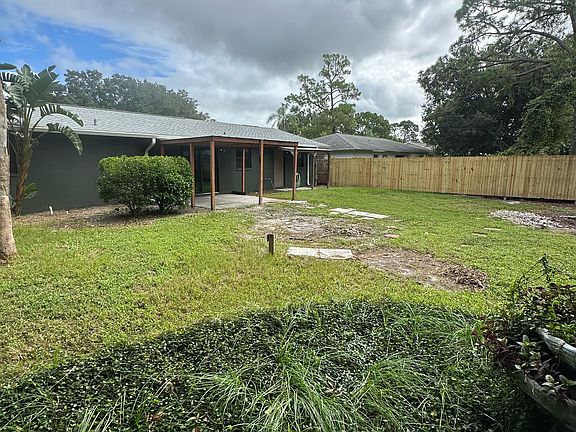 2nd image of 4060 Berkshire Dr
