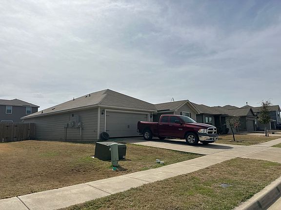 2nd image of 124 Bush Dr