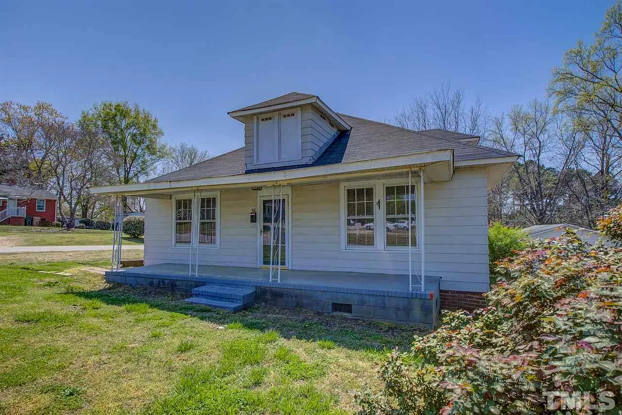3 bed, 2.0 bath, 1600 sqft, $1,500 — Photo 1