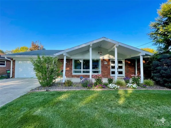 9 Joseph Dr, Fairview Heights, IL 62208