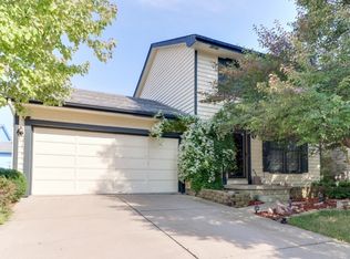 1313 Bancroft Dr, Bloomington, IL