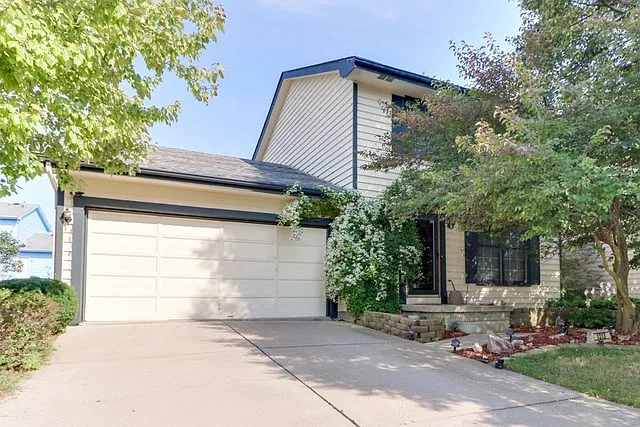 1313 Bancroft Dr photo 1
