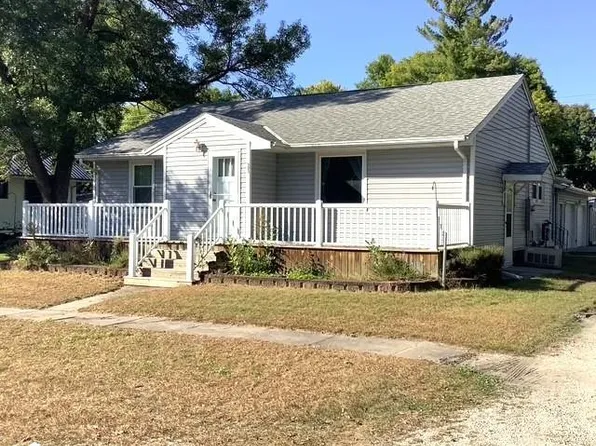 303 1st Ave W, Swea City, IA 50590