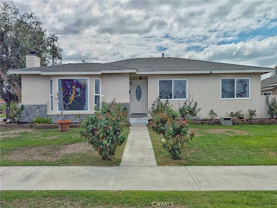 2314 E Alden Ave