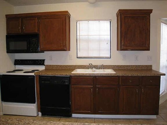 4th image of 2506 Lake Valley Dr