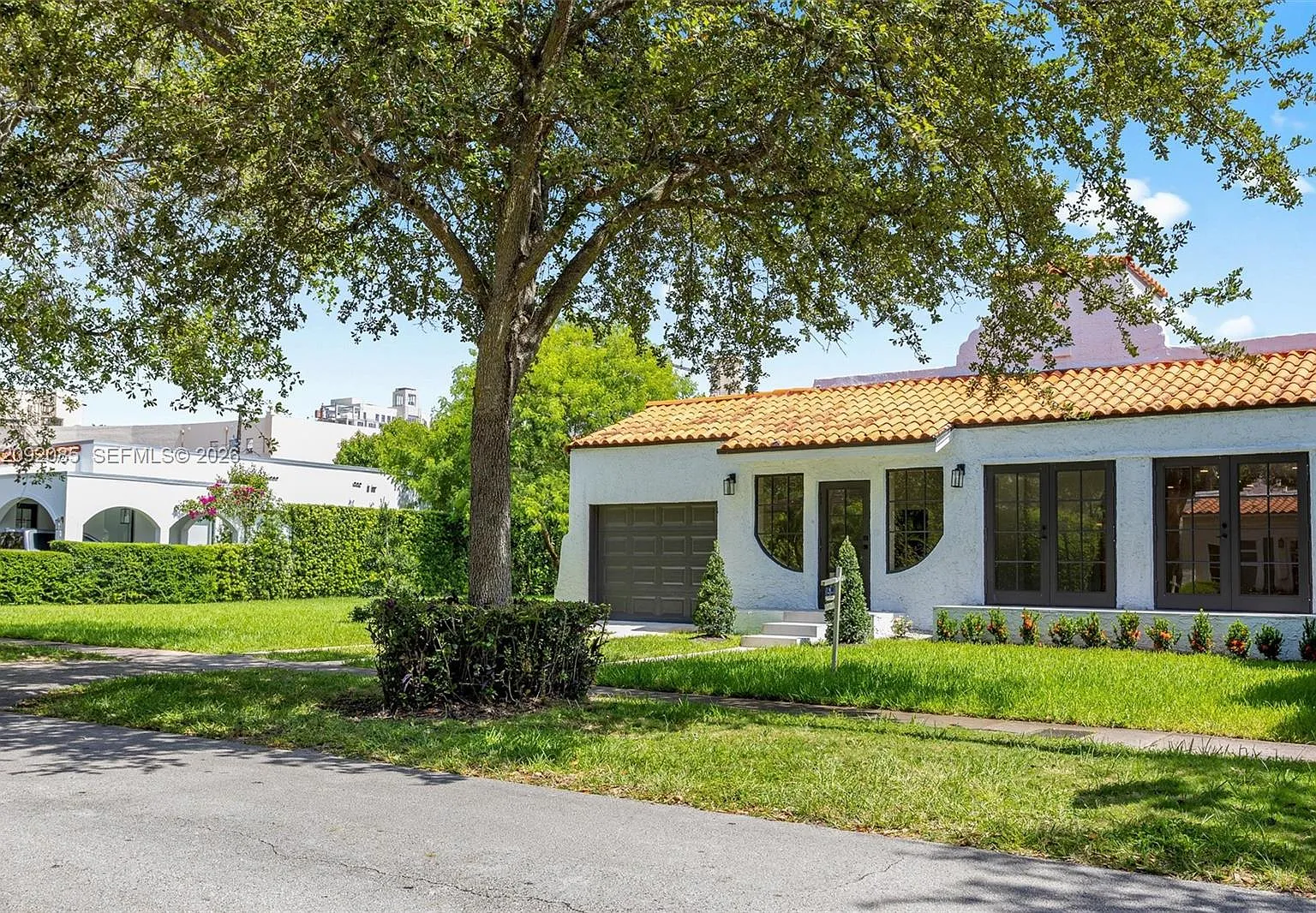 Coral Gables Sec B — Photo 2