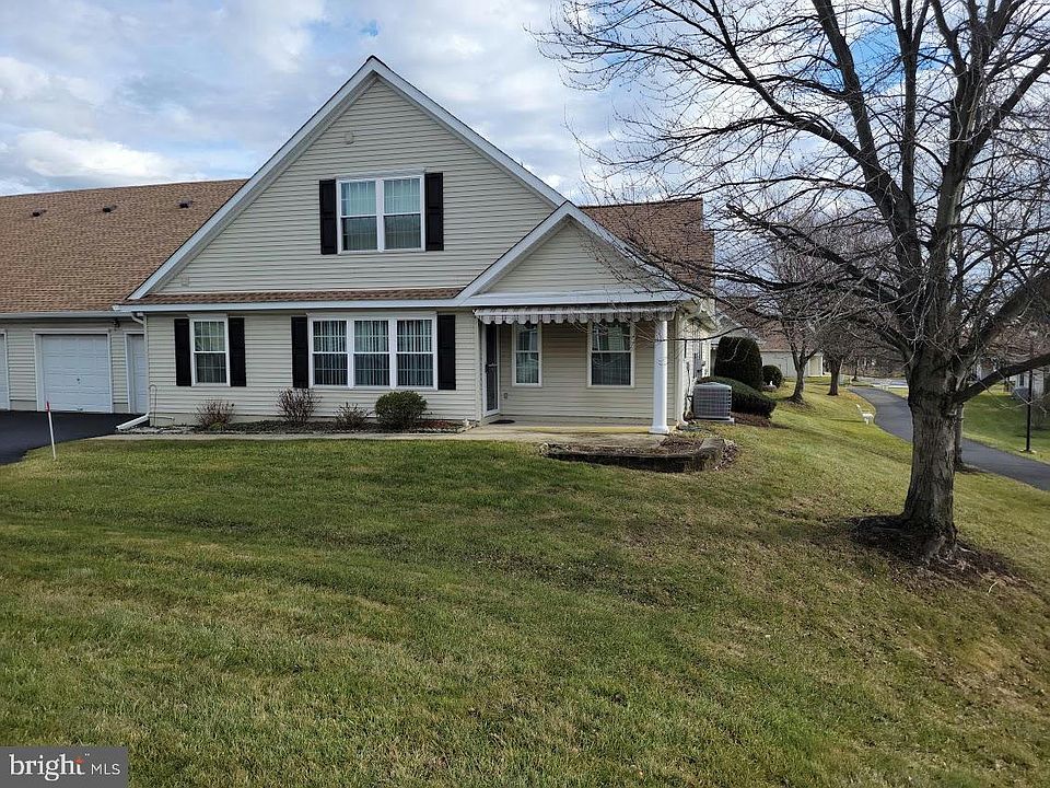 1st image of 15 Avenrowe Ct