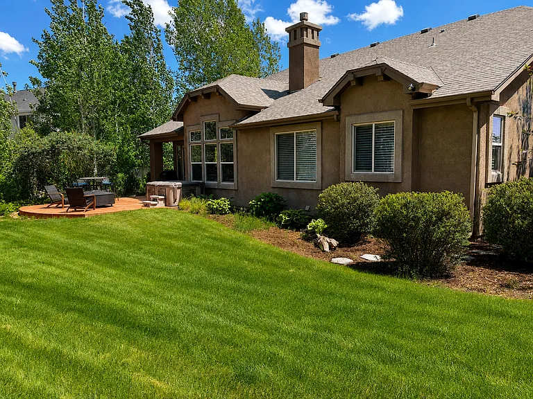 1102 Crystal Basin Dr — Photo 2